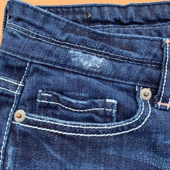 Aeropostale Dark Wash Distressed Jean Shorts - Picture 3 of 10